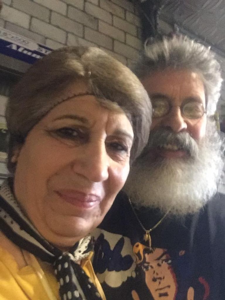 يحملن ثقافات مختلفة