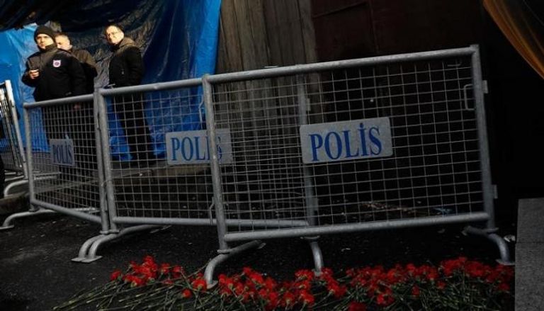الشرطة التركية قرب موقع الهجوم