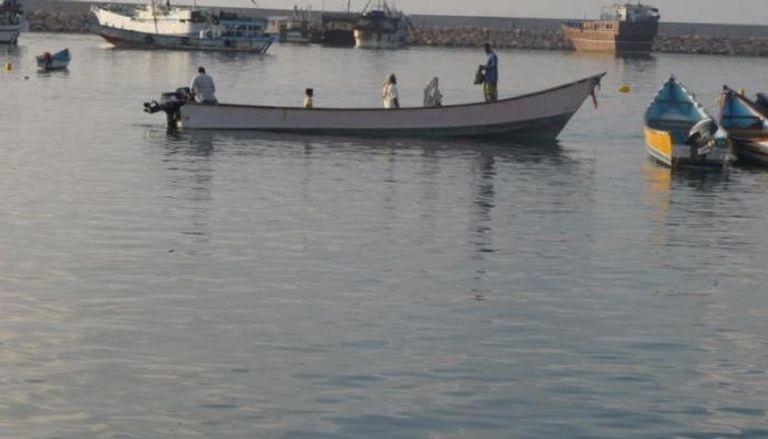 مراكب صيد في المياه الإقليمية اليمنية