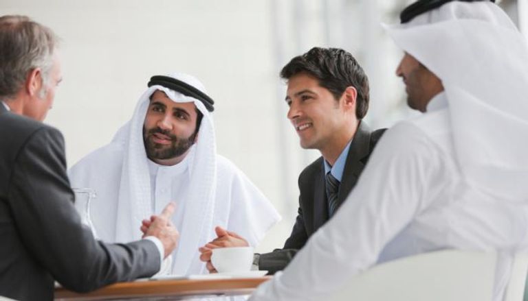 الإمارات تتفوق عالمياً في تحقيق طموحات المغتربين مهنياً