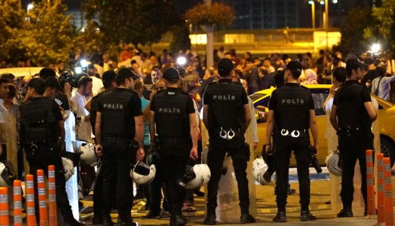الشرطة التركية في موقع هجوم إسطنبول