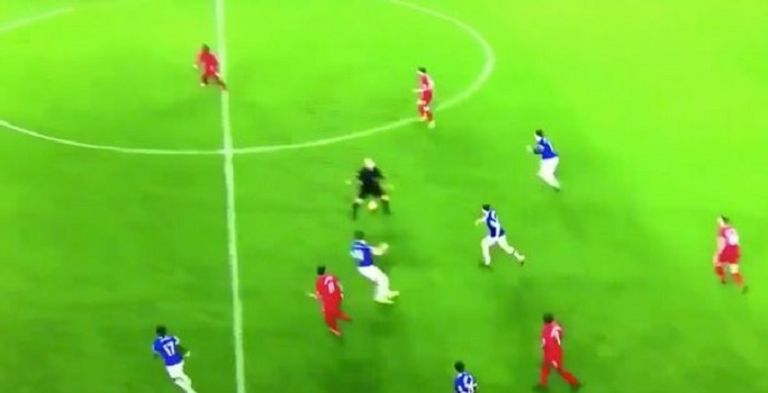 مايك دين يطرد فيغولي