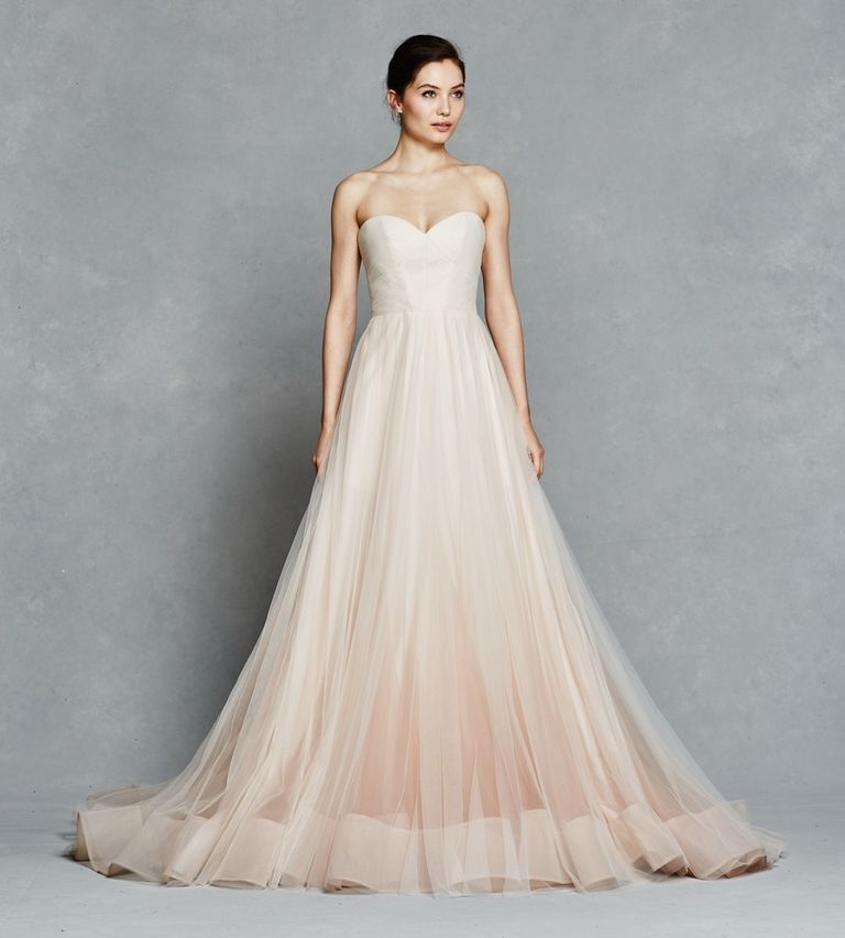 أجمل فساتين الزفاف.. وتظل الفرحة في القلب