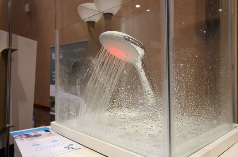 دش ذكي لتوفير المياه والفواتير