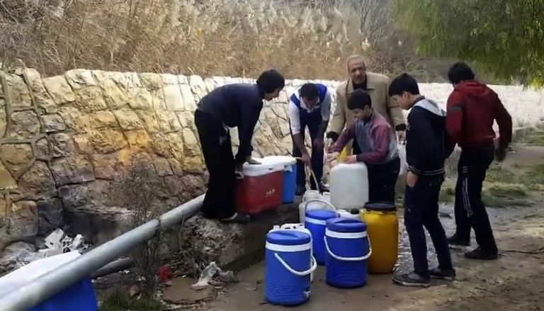 أهالي دمشق في قبضة انقطاع المياه