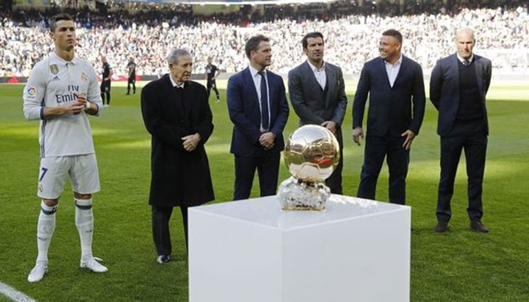 أوين - رونالدو - زيدان - فيجو