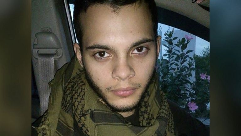 إستيبان سانتياجو المتهم في إعتداء مطار فلوريدا - سي إن إن 