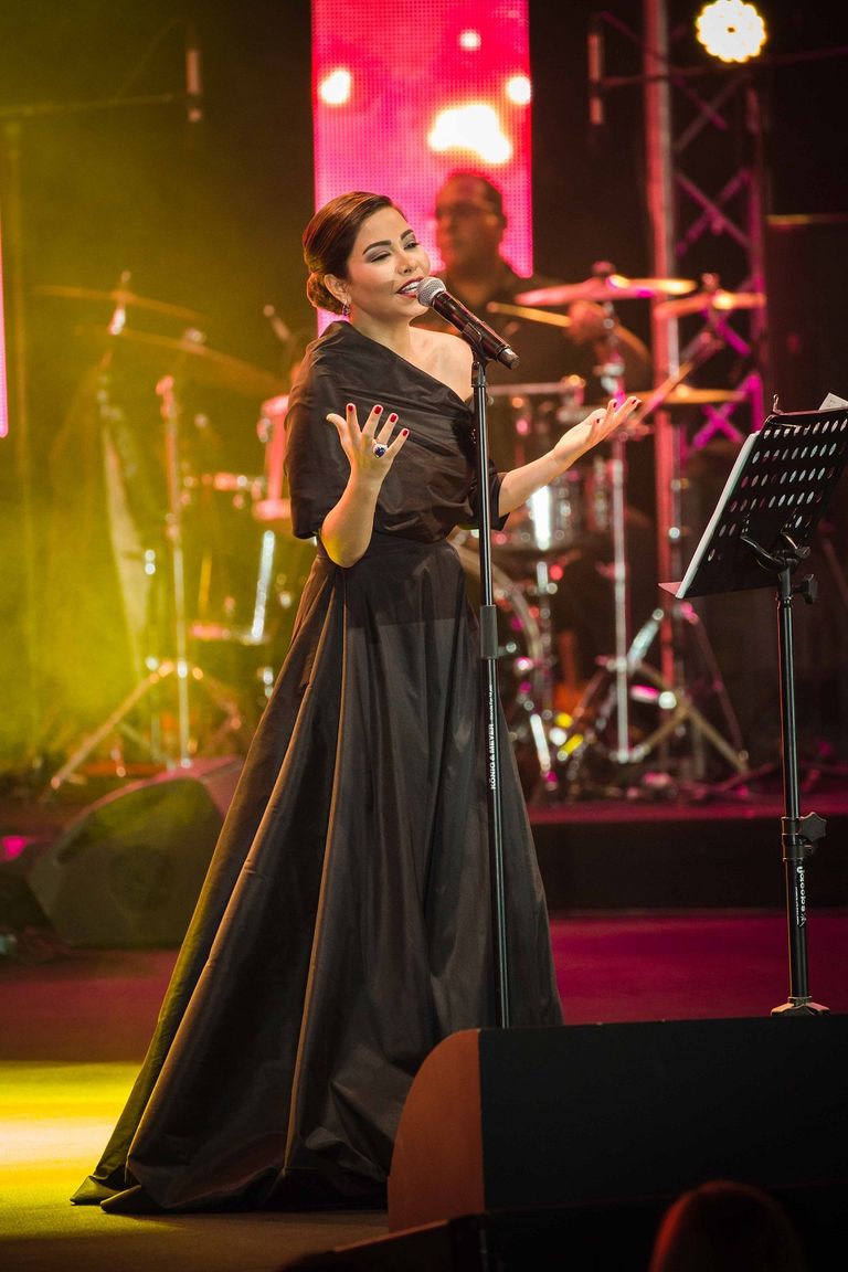 شيرين خلال إحياء الحفل