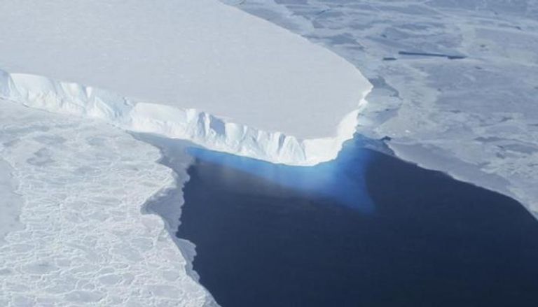 صورة لنهر جليدي في القارة القطبية الجنوبية 