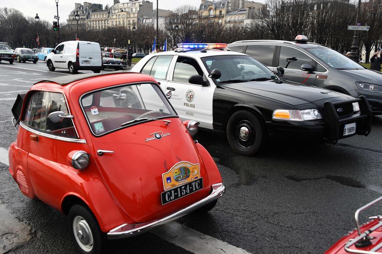 جانب من عرض السيارات المفتوح باريس