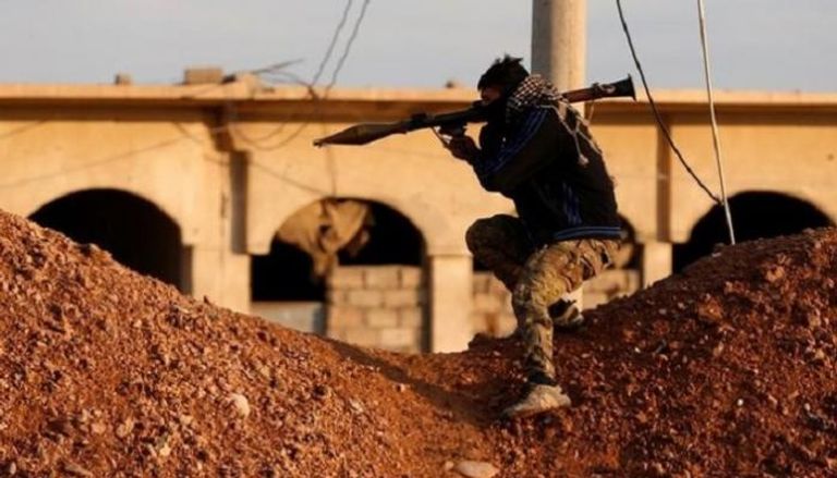 جندي عراقي خلال اشتباكات مع متشددي داعش