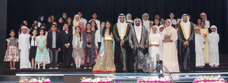 أرشيفية لحاكم الشارقة خلال الحفل الختامي من الموسم الثاني لمنشد الشارقة الصصغير