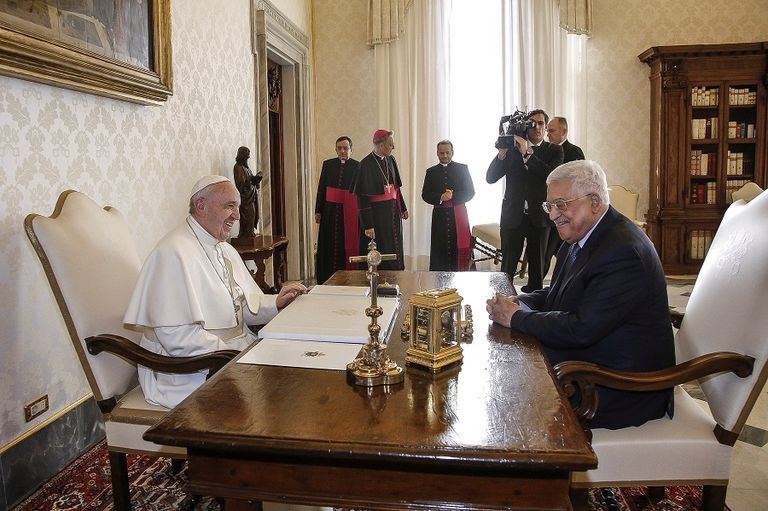 أبومازن والبابا فرانسيس