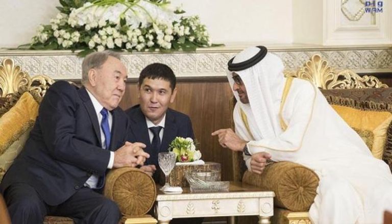 الشيخ محمد بن زايد والرئيس الكازاخستاني نور سلطان نزار باييف