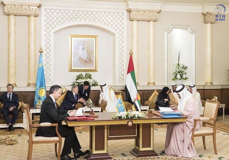 الشيخ محمد بن زايد والرئيس الكازاخستاني نور سلطان نزار باييف