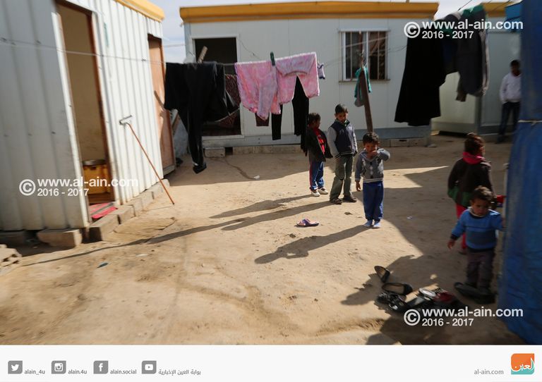 ثلاجات الموتى سكن مؤقت في غزة