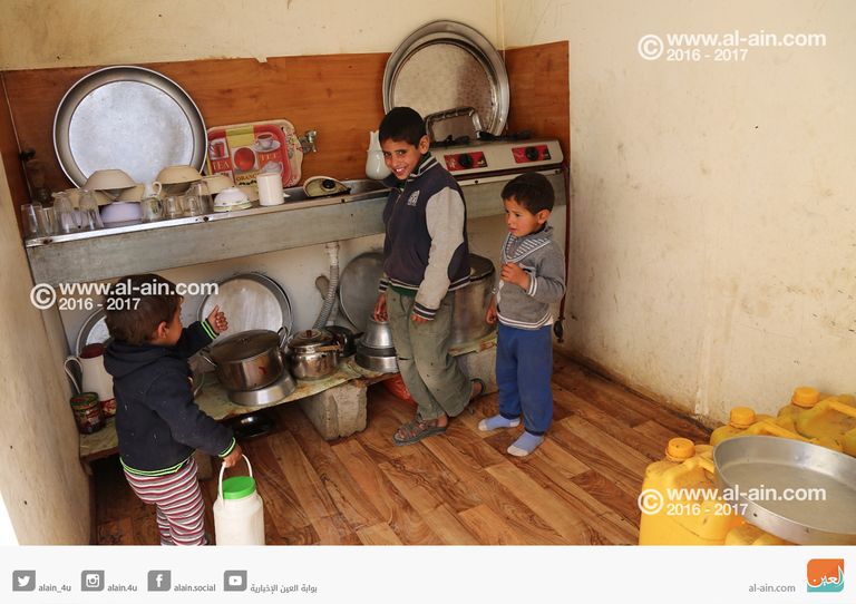 ثلاجات الموتى سكن مؤقت في غزة