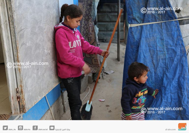 ثلاجات الموتى سكن مؤقت في غزة