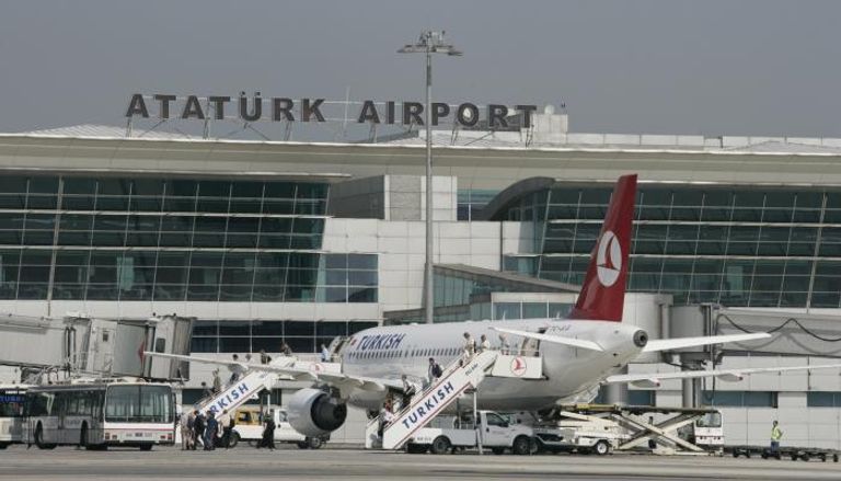 مطار اتاتورك في تركيا