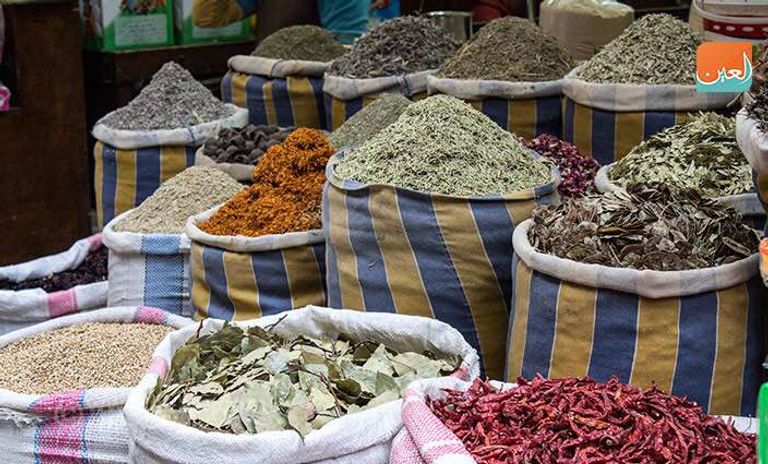 يتفاوت إقبال المصريين على شراء الأعشاب