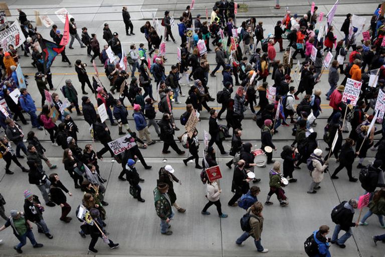 إحدى المتظاهرات ضد ترامب