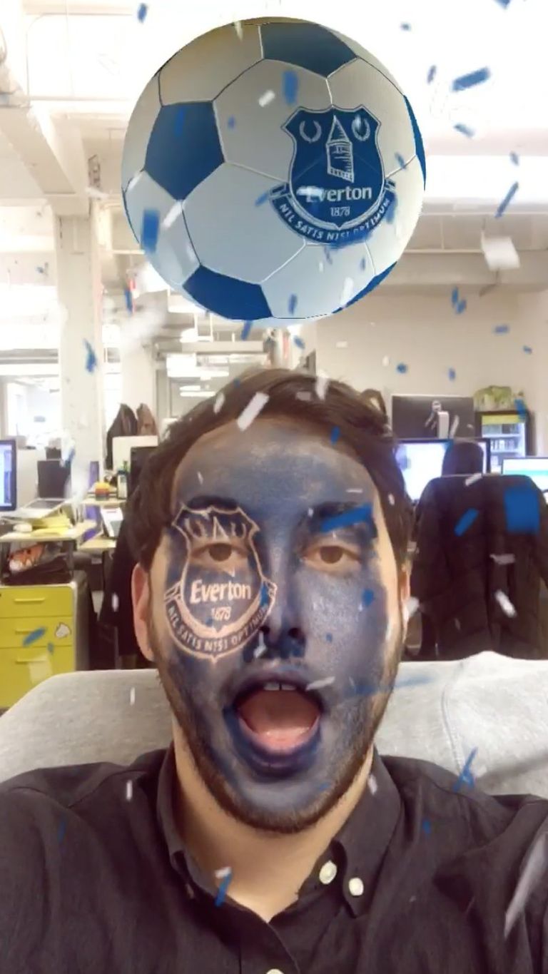 سناب شات يضيف شعارات الأندية العالمية