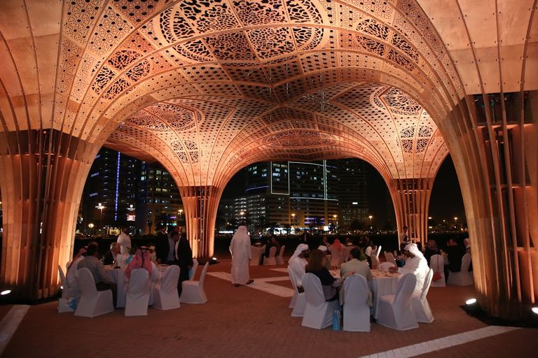 صورة جماعية لفريق عمل ثقافة بلا حدود