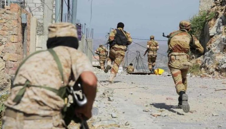 المقاومة اليمنية (أرشيفية) جندي سعودي يراقب الحدود مع اليمن- أرشيف