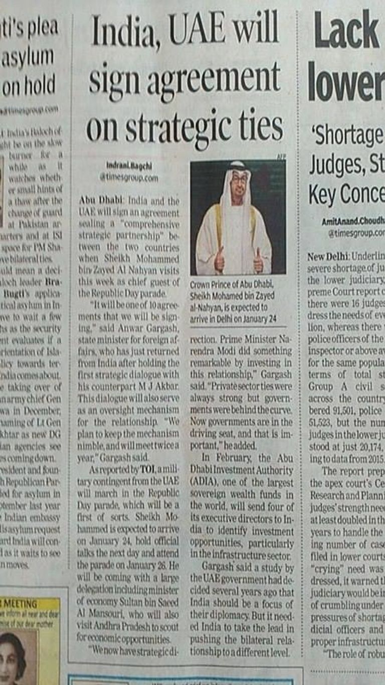 مودي خلال استقباله الشيخ محمد بن زايد العام الماضي