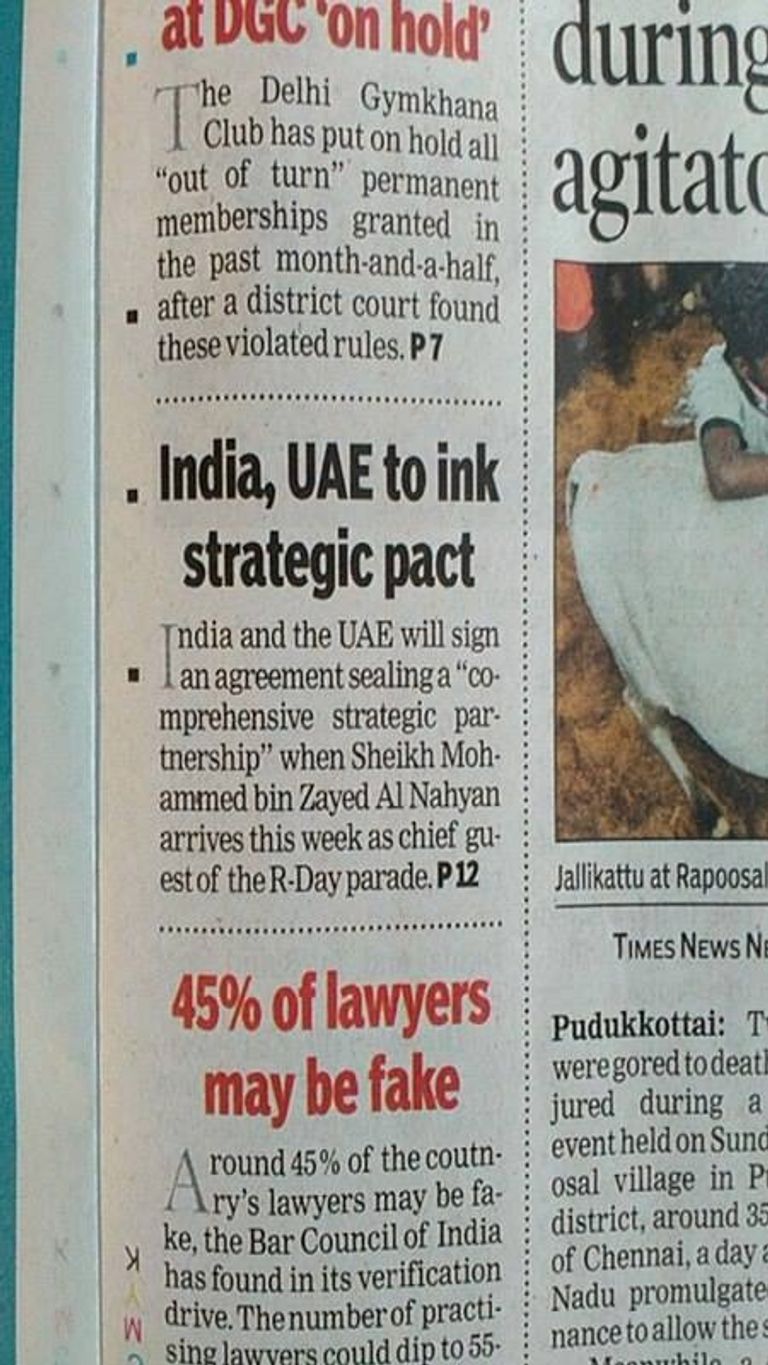 مودي خلال استقباله الشيخ محمد بن زايد العام الماضي