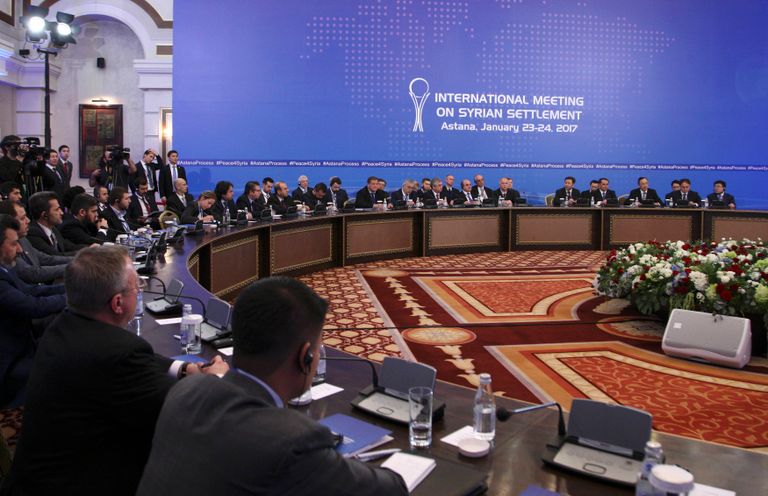 قاعة المحادثات السورية في فندق ريكسوس بأستانة