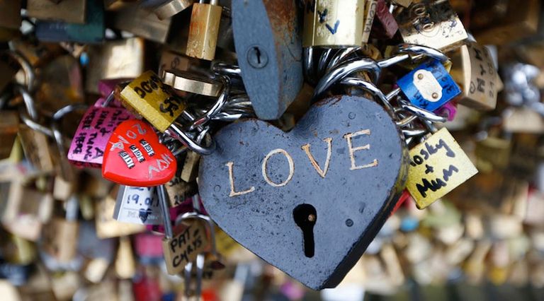 هرمون يعيد الحب