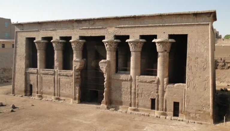 معبد إسنا التاريخي