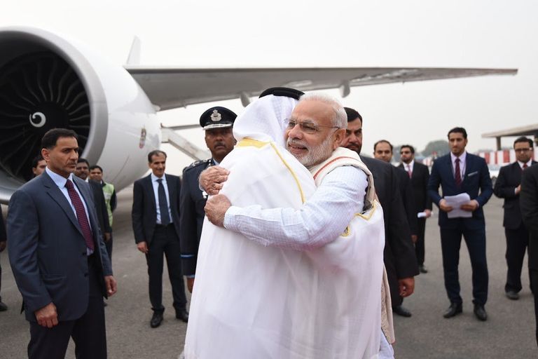 استقبال حار من مودي للشيخ محمد بن زايد