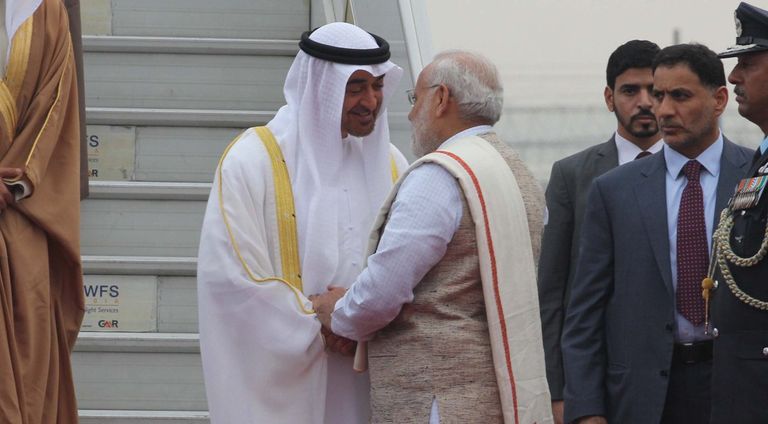 استقبال حار من مودي للشيخ محمد بن زايد