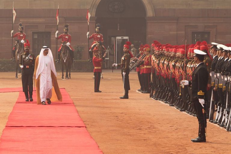 الشيخ محمد بن زايد خلال مراسم الاستقبال
