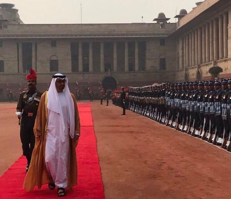 الشيخ محمد بن زايد خلال مراسم الاستقبال