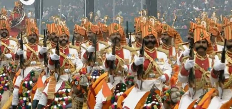 الشيخ محمد بن زايد ومودي في الاحتفال