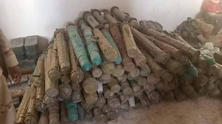 الجيش يضبط أسلحة متطورة مع الحوثيين