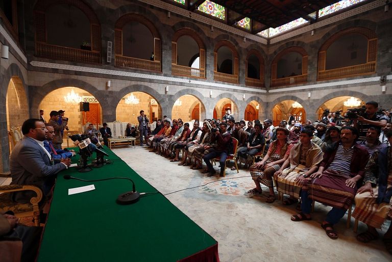 جانب من عملية تبادل الأسرى 