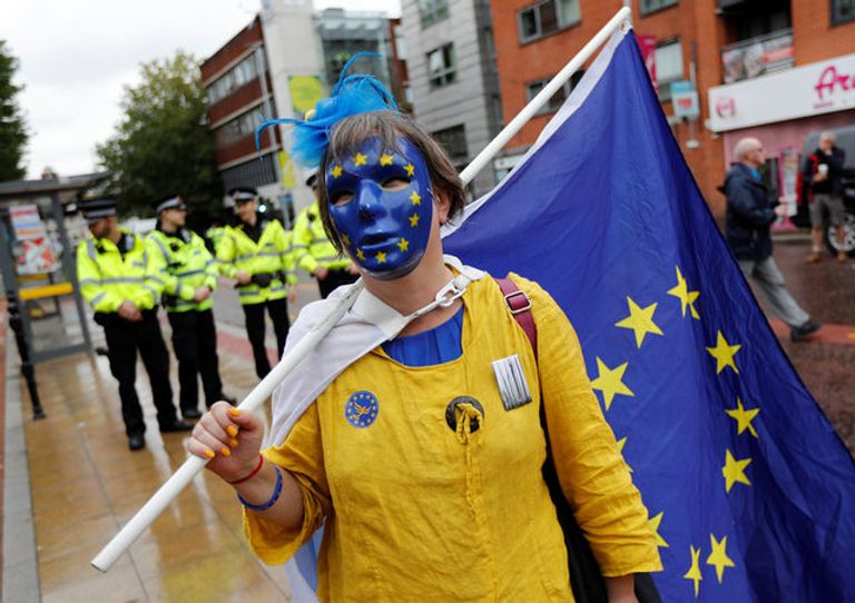 تريزا ماي في مقابلة مع "بي بي سي" قبيل افتتاح مؤتمر الحزب (رويترز)