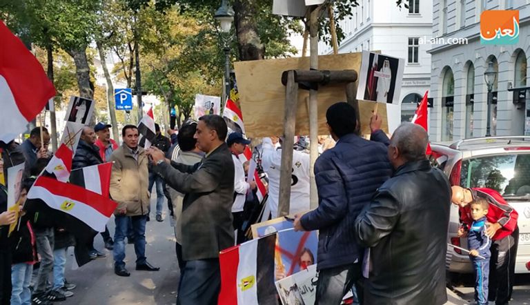 مظاهرات تنتشر في عدة قارات ضد الإرهاب القطري