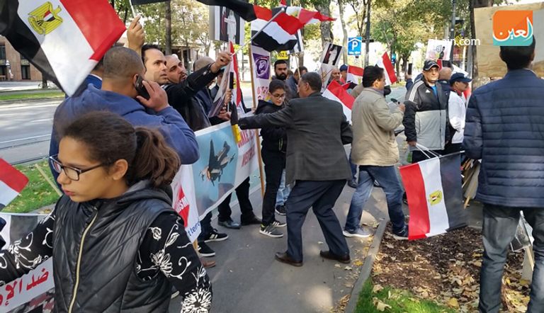 مظاهرات تنتشر في عدة قارات ضد الإرهاب القطري