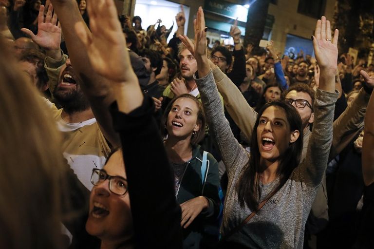 كتالونيا يصوت لصالح الانفصال عن إسبانيا - الفرنسية