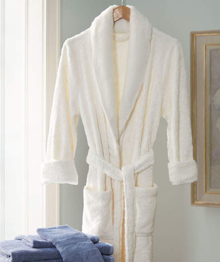 كاثرين زيتا جونز تطلق مجموعتها الجديدة للديكور المنزلي