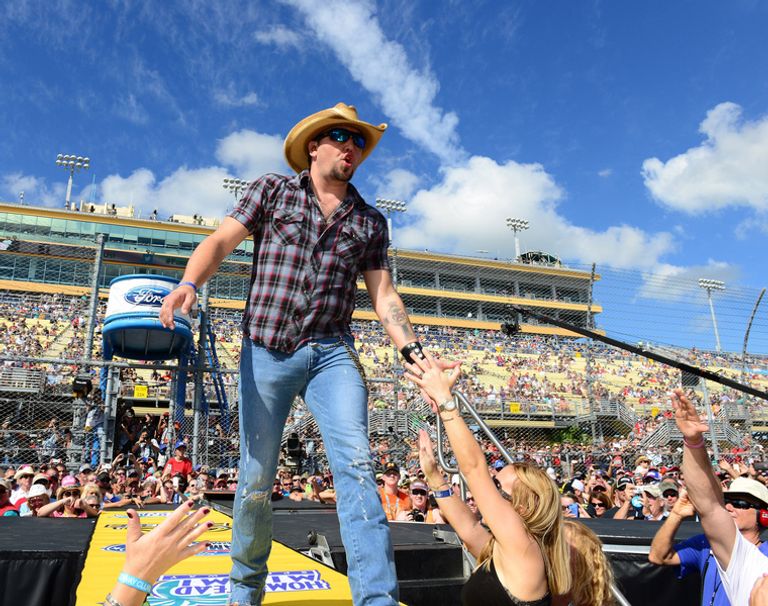 المطرب الأمريكي جيسون ألدين