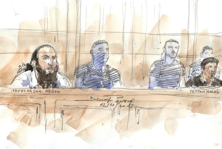 والدة عبدالقادر مراح خلال المحاكمة- أ.ف.ب