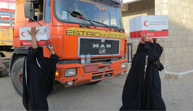 مساعدات لأهالي الوضيع ومودية بمحافظة أبين من الهلال الأحمر الإماراتي