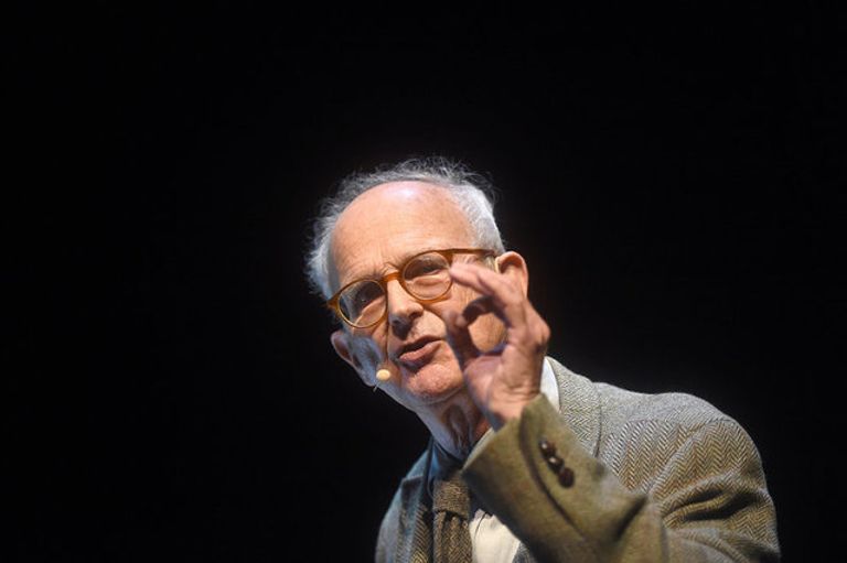 فوز 3 علماء أمريكيين بجائزة نوبل في الفيزياء