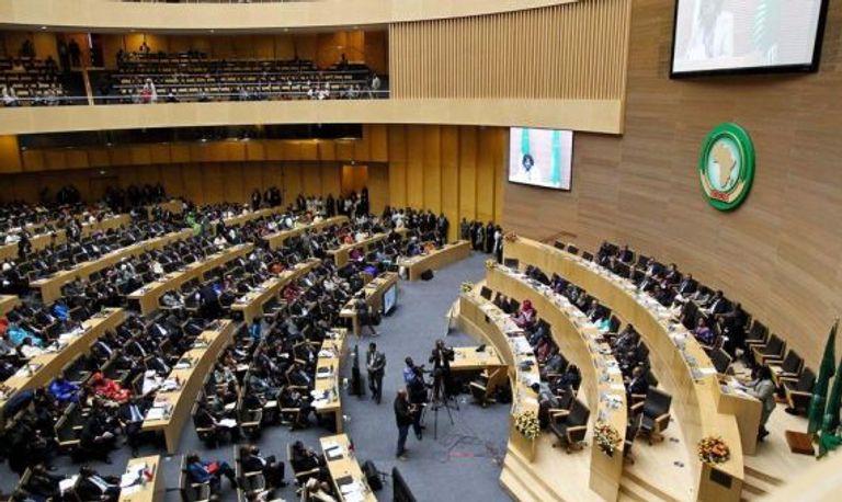 السفيرة المصرية مشيرة خطاب